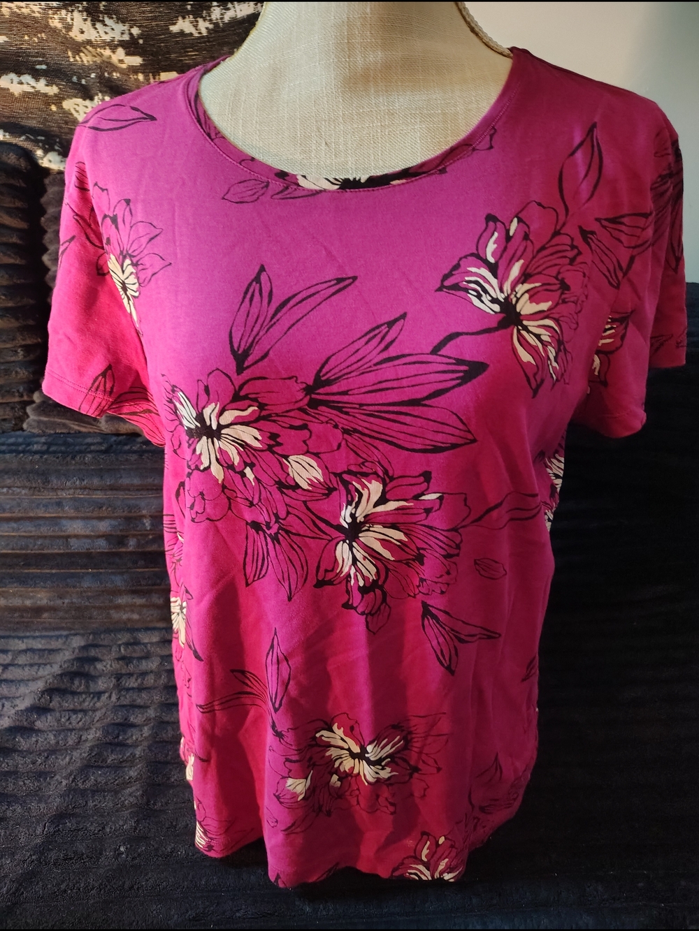 croft & barrow Women's Floral Short Sleeve Tee in Magenta with Cream Accents